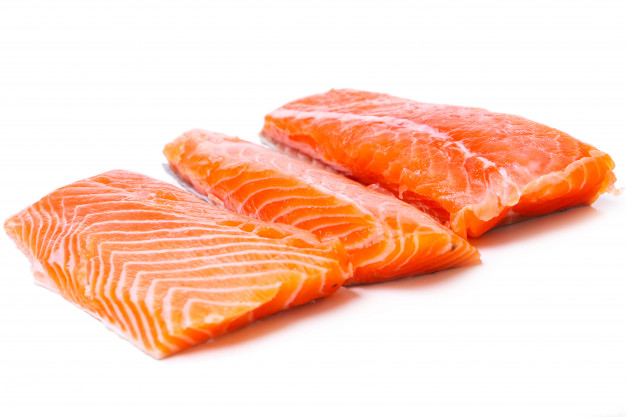 3 raw salmon filets