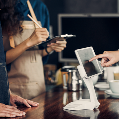 4 Reasons to Use Restaurant Technology